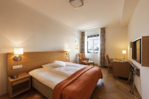 Kleines Doppelzimmer - Hotel Waldhaus Sils